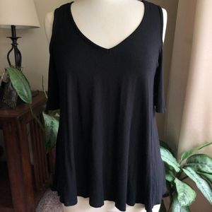 Bobeau Cold Shoulder top